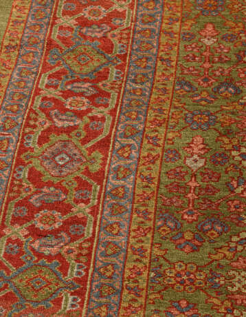 A ZIEGLER MAHAL CARPET - фото 4