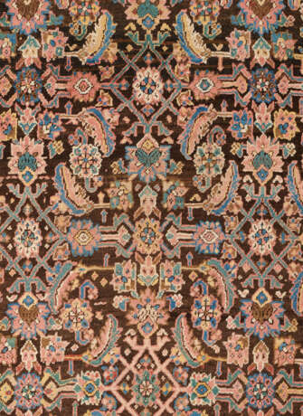 A BAKSHAISH RUG - photo 2