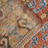 A KHOTAN CARPET - photo 6