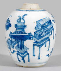 Blauweiß-Vase mit Darstellungen der "Acht Kostbarkeiten"