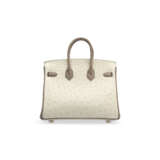 A CUSTOM BÉTON & GRIS ASPHALTE OSTRICH BIRKIN 25 WITH PERMABRASS HARDWARE - фото 3