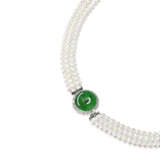NO RESERVE - JADEITE AND CULTURED PEARL NECKLACE - photo 2