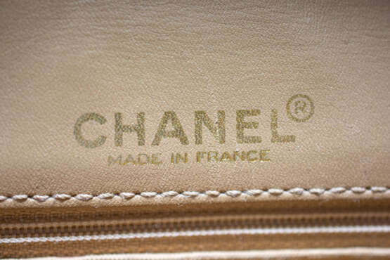 Chanel Schultertasche - фото 10