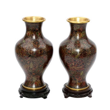 Paar Cloisonné Vasen. CHINA, 20. Jahrhundert - photo 1