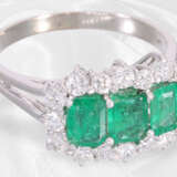 Ring: weißgoldener vintage Smaragd/Brillant-Goldschmiedering, ca. 1,8ct - фото 2