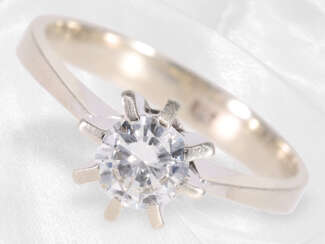 Ring: weißgoldener, hochwertiger Solitär/Brillantring, Brillant von sehr guter Qualität, Lupenrein/Wesselton, 60er-Jahre