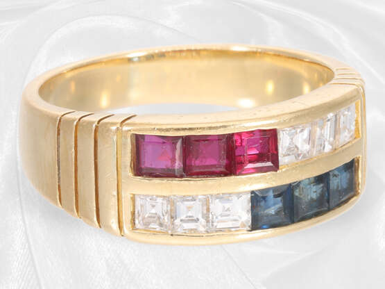 Ring: Goldschmiedering mit Diamanten, Saphiren und Rubinen, 18K Gold - Foto 4