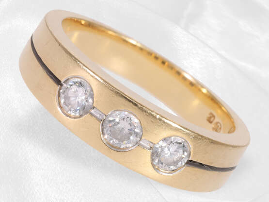 Ring: solider, gelbgoldener Brillantring, insg. ca. 0,6ct - Foto 1