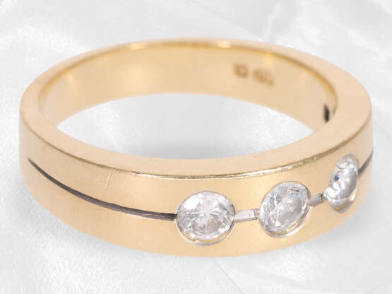 Ring: solider, gelbgoldener Brillantring, insg. ca. 0,6ct - фото 2