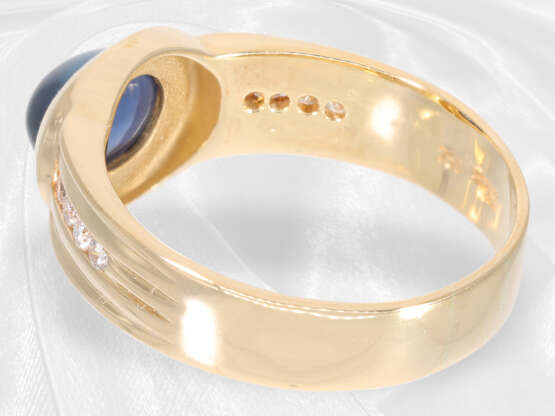 Ring: Goldschmiedering mit Saphir- und Brillantbesatz, 18K Gold - Foto 5