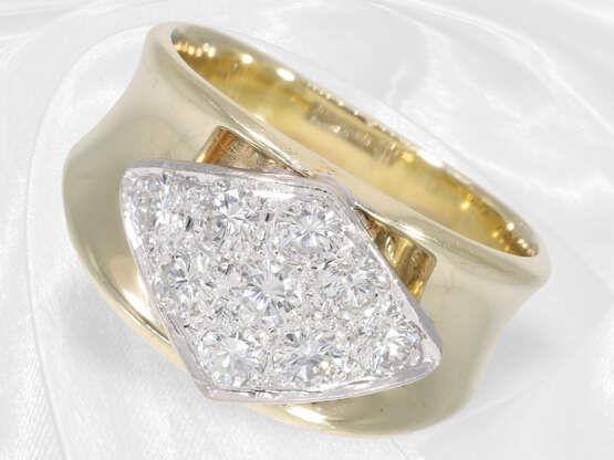 Ring: ausgefallener goldener Designer-Goldschmiedering mit ca. 0,9ct feinen Brillanten - фото 1
