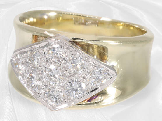 Ring: ausgefallener goldener Designer-Goldschmiedering mit ca. 0,9ct feinen Brillanten - photo 3