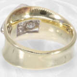 Ring: ausgefallener goldener Designer-Goldschmiedering mit ca. 0,9ct feinen Brillanten - Foto 4