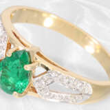 Ring: goldener vintage Smaragd/Brillant-Goldschmiedering, ca. 1,14ct - photo 1