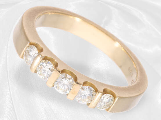Ring: sehr solide Goldschmiedearbeit mit schönen Brillanten von ca. 0,75ct - photo 1