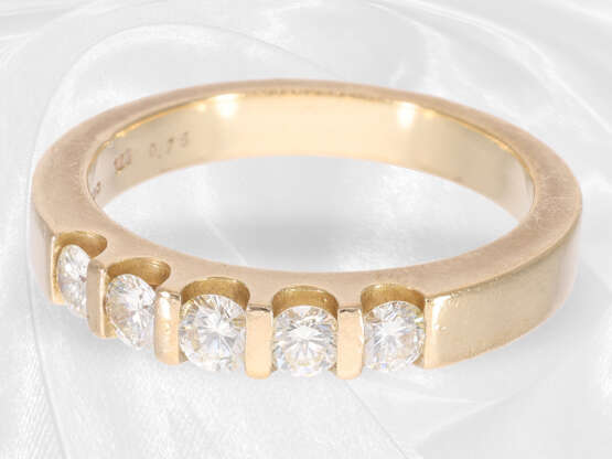 Ring: sehr solide Goldschmiedearbeit mit schönen Brillanten von ca. 0,75ct - photo 2