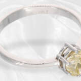 Ring: feiner Goldschmiedering mit ovalem Diamanten von ca. 0,8ct, Fancy Yellow - Foto 2