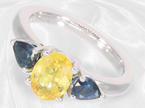 Ring: weißgoldener moderner Saphir-Goldschmiedering, ca. 2,06ct - photo 1