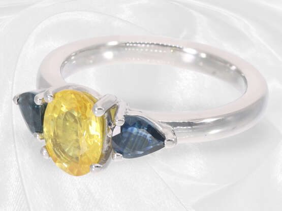 Ring: weißgoldener moderner Saphir-Goldschmiedering, ca. 2,06ct - фото 2