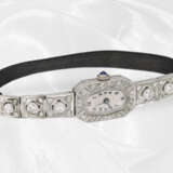 Armbanduhr: attraktive Art déco Damenuhr aus Platin mit Diamantbesatz, ca. 1ct, ca. 1920 - Foto 3