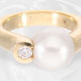 Ring: sehr hochwertiger und moderner Goldschmiedering mit Südsee-Perle und Brillant - Foto 2