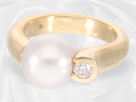 Ring: sehr hochwertiger und moderner Goldschmiedering mit Südsee-Perle und Brillant - photo 3