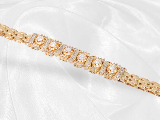 Armband: hochkarätiges vintage Brillant/Diamant-Goldschmiedearmband, ca. 2,37ct - фото 2