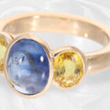 Ring: geschmackvoller und massiver Goldschmiedering mit feinem Saphirbesatz, ca. 4,5ct - фото 2