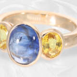 Ring: geschmackvoller und massiver Goldschmiedering mit feinem Saphirbesatz, ca. 4,5ct - Foto 4