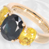 Ring: solide Goldschmiedearbeit mit blauem sowie gelben Saphirbesatz, Handarbeit aus 18K Gold - фото 1