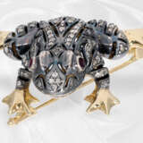 Brosche: hochfeine Goldschmiedebrosche "Frosch" mit reichem Diamantbesatz und Rubinaugen, russische vintage Goldschmiedearbeit - фото 3