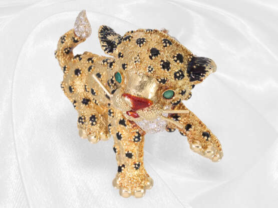Brosche/Nadel: außergewöhnliche Goldschmiedearbeit mit Diamanten "Junger Leopard", Frascarolo ca. 1960 - Foto 3