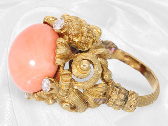Schmuckset: sehr hochwertige und außergewöhnliche Goldschmiedarbeit mit Koralle und Diamant-/Brillantbesatz - photo 2