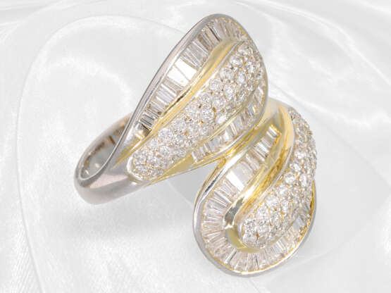Ring: hochwertige und außergewöhnliche Goldschmiedearbeit mit Brillant-/Diamantbesatz, ca. 1,8ct - фото 2