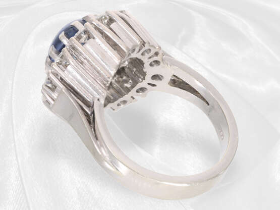 Ring: dekorativer vintage Saphir/Brillant-Goldschmiedering/Blütenring aus 18K Weißgold, ca. 4,22ct - Foto 3
