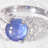 Ring: ausgesprochen schöner Platinring mit Sternsaphir und reichem Diamantbesatz, neuwertig - Foto 2