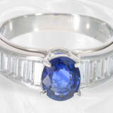 Ring: feiner Platinring mit intensiv blauem Saphir und 0,83ct Diamanten, neuwertig - Foto 3