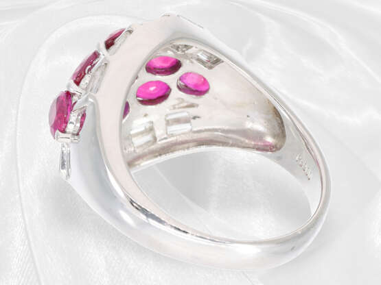 Ring: hochwertig besetzter Platin-Goldschmiedering, Rubine und Diamanten, 4ct - Foto 4