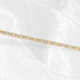 Armband: ungetragenes, feines Bicolor-Brillant/Diamant-Armband mit weißen Brillanten sowie gelben fancy Diamanten, ca. 6,28ct - фото 3