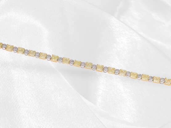 Armband: ungetragenes, feines Bicolor-Brillant/Diamant-Armband mit weißen Brillanten sowie gelben fancy Diamanten, ca. 6,28ct - photo 3