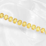 Armband: modernes Saphir-Goldschmiedearmband aus 18K Weißgold, ca. 37ct natürliche gelbe Saphire - photo 3