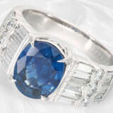 Ring: sehr teurer Platinring mit Ceylon-Saphir und feinen Diamanten, neuwertig - photo 1