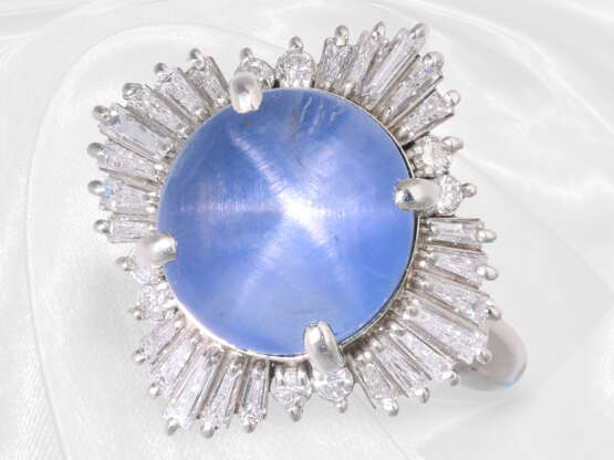 Ring: geschmackvoller und moderner Saphir/Diamant-Goldschmiedering, ca. 7,94ct, ungetragene Neuware - Foto 1