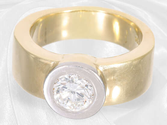 Ring: massiver und sehr schwerer Solitär/Brillant-Goldschmiede-Herrenring, sehr schöner Brillant von ca. 1,8ct - photo 3