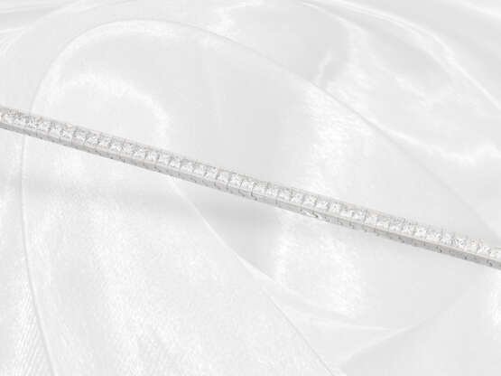 Armband: luxuriöses, attraktives Tennisarmband mit hochfeinen Diamanten von zusammen ca. 11,8ct, 18K - Foto 5