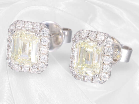 Ohrschmuck: sehr wertvolle und moderne Brillant-Ohrstecker mit hochwertigen Emerald-Cut Diamanten, ca. 2ct - Foto 3