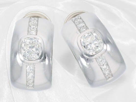 Ohrschmuck: sehr hochwertige Ohrringe mit großen Altschliff-Diamanten von zusammen ca. 2,8ct - фото 1