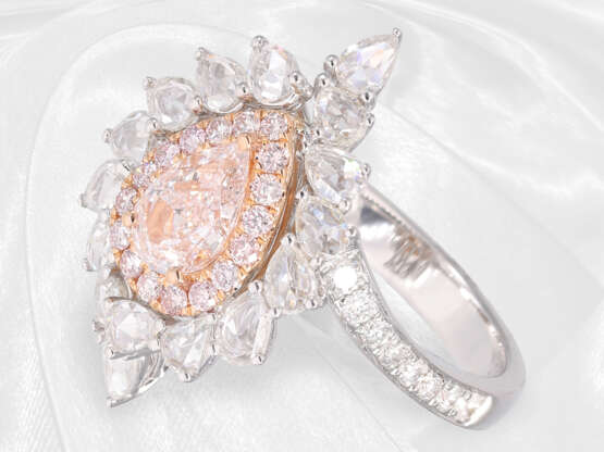 Ring: hochdekorativer Weißgoldring mit seltenem pinken Diamanten von ca. 0,81ct, incl. GIA-Report - photo 1