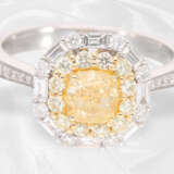 Ring: ungetragener, moderner Weißgoldring mit einem fancy Diamant von 1ct, inklusive GIA-Report - фото 2