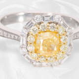 Ring: ungetragener, moderner Weißgoldring mit einem fancy Diamant von 1ct, inklusive GIA-Report - photo 3